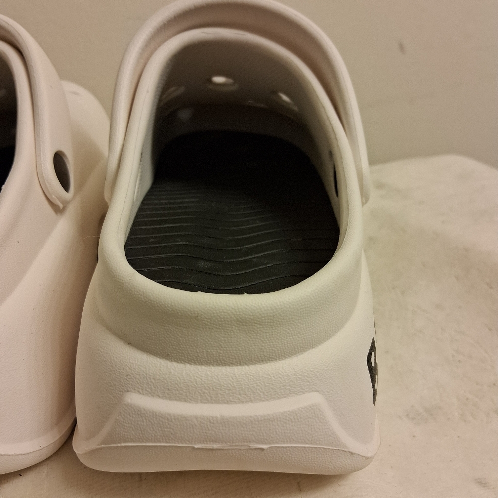 Womens 2 Inches Platfotm Bear Design Clogs - White Size 9 - 10,  Like Crocs - Picture 5 of 16